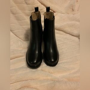 NIB Steve Madden Chelsea Black Bootie